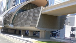 En futuristisk tunnelbanestation